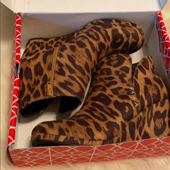 Leopard Micro Booties - Picture 9 of 9